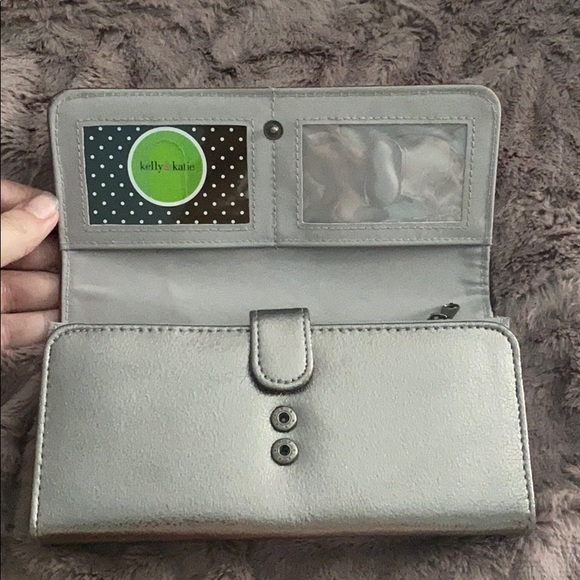 Kelly & Katie Large Wallet - Picture 3 of 4